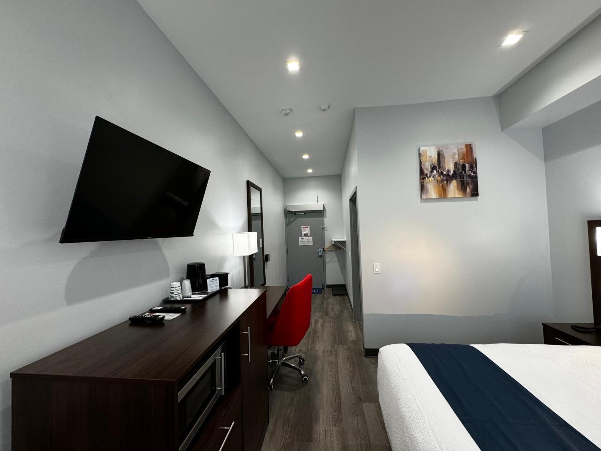 Travelodge By Wyndham Cochrane Екстер'єр фото